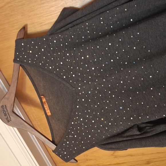 Cold Shoulder Rhinestone Top - Picture 2 of 6